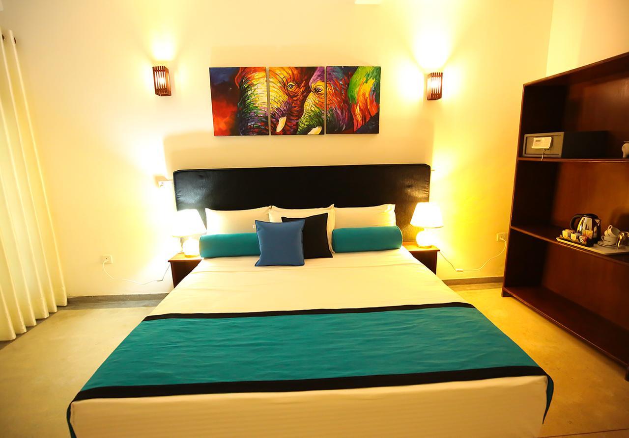 Celestial Inn มิริสซา ภายนอก รูปภาพ