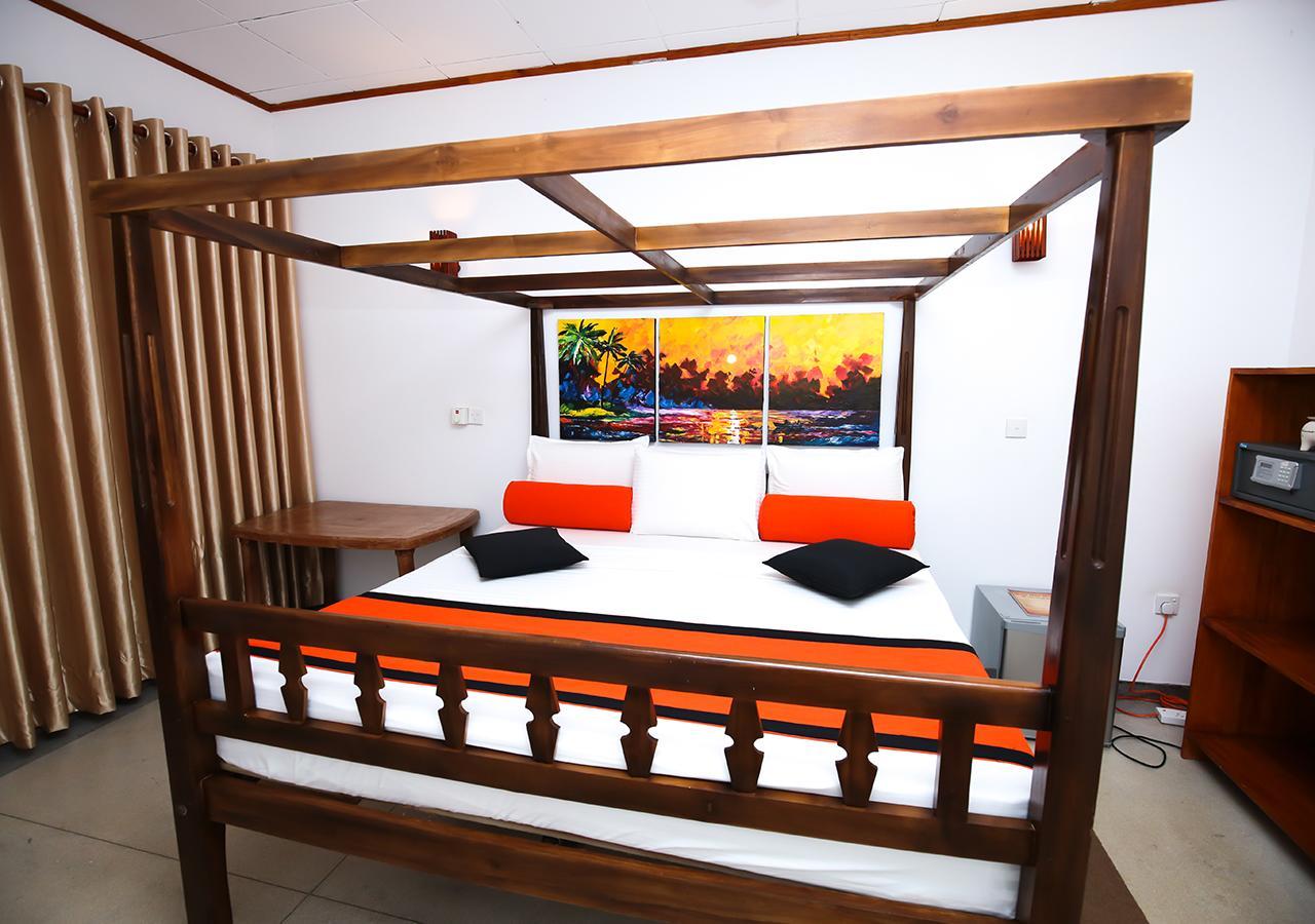 Celestial Inn มิริสซา ภายนอก รูปภาพ